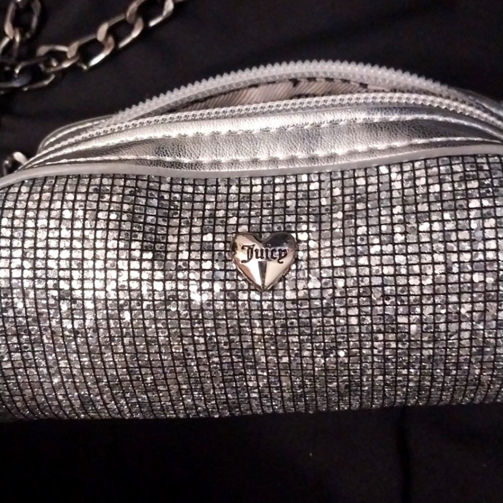 Juicy couture hand purse with attached chain